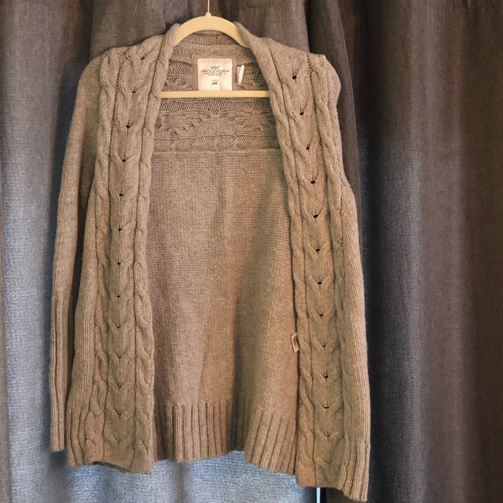 H&M Women’s Gray Cardigan